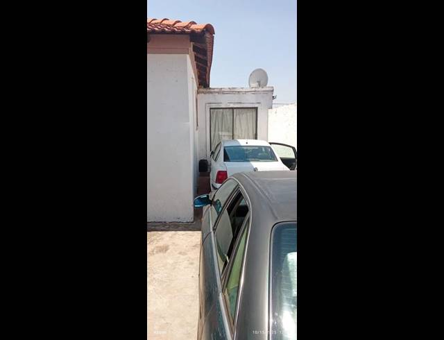 4 BEDROOM HOUSE FOR SALE IN ORLANDO